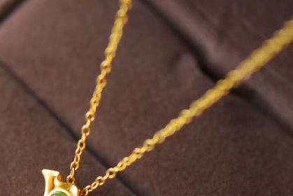 Women's Fashion Gold Plated Color Gold Plated Color Incense Bag Pendant Necklace (Color: Gold, Style: Chain Only)